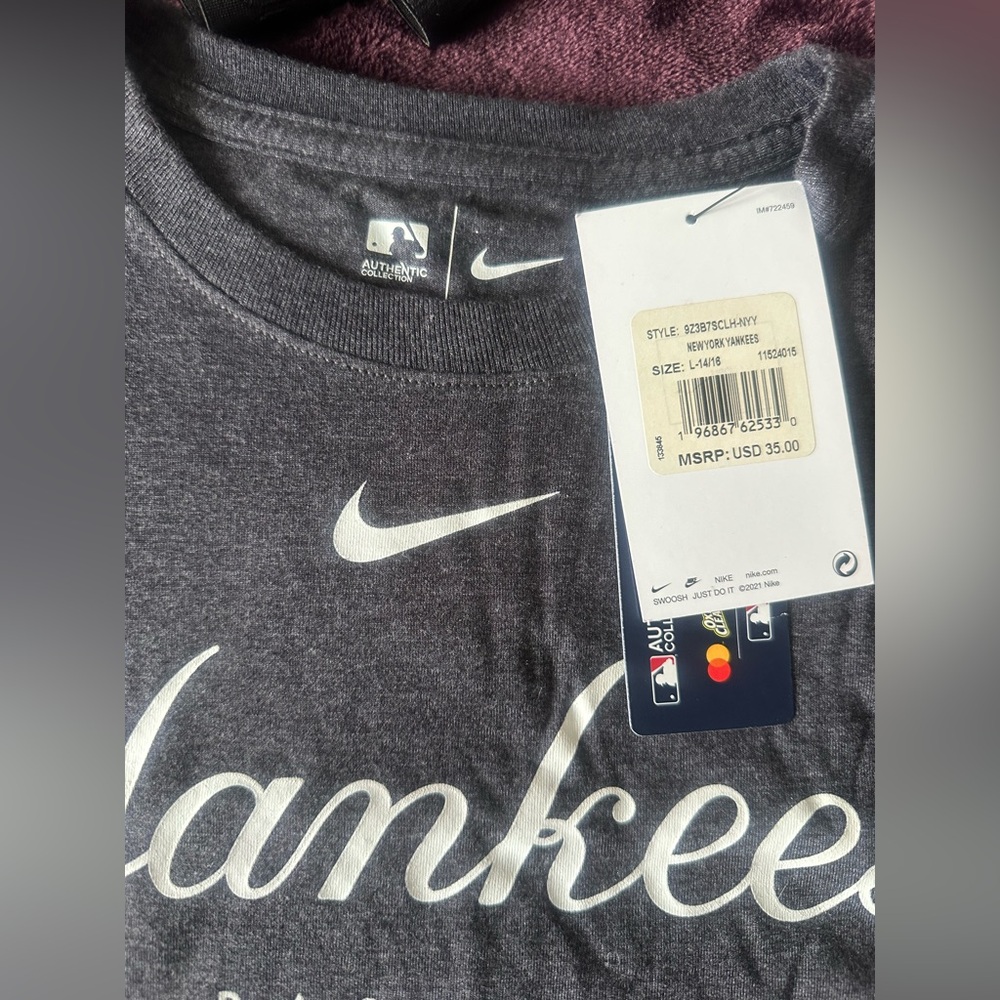 Yankee tee